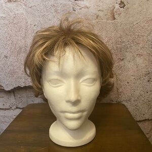 Raquel Welch Short Sandy Layered Wig